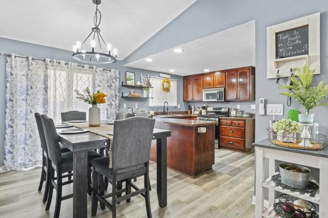 Detail Gallery Image 6 of 21 For 722 8th St, Ramona,  CA 92065 - 4 Beds | 2 Baths