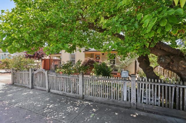124 Glenview Street, Santa Cruz CA: https://media.crmls.org/mediaz/13e6b265-faa2-4485-add0-18558b003524.jpg