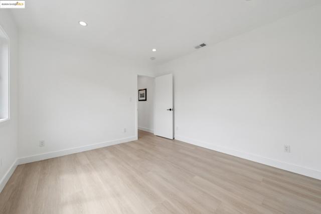1207 Cedar St, Berkeley CA: https://media.crmls.org/mediaz/13e71703-83fb-47bc-a872-864db812c83c.jpg