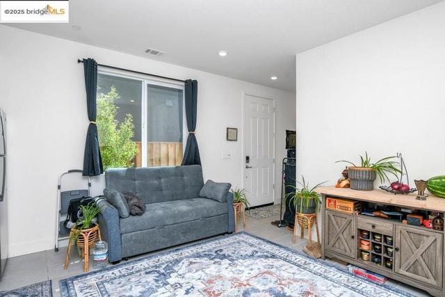 5153 MANIAGO WAY, Antioch CA: https://media.crmls.org/mediaz/13e820a0-78bc-40af-8537-879cded28f63.jpg