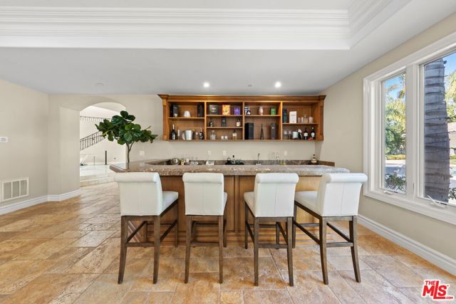 25043 Abercrombie Lane, Calabasas CA: https://media.crmls.org/mediaz/13e8b74c-931d-4a36-8699-1e4947815109.jpg