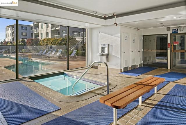 2 Commodore DR, Emeryville CA: https://media.crmls.org/mediaz/13e9c698-bbfe-4832-94a6-670491c998dc.jpg