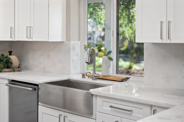 140 Stonybrook Road, Los Gatos CA: https://media.crmls.org/mediaz/13ea1ea0-8be9-4599-80e9-87d0d3c0bc92.jpg