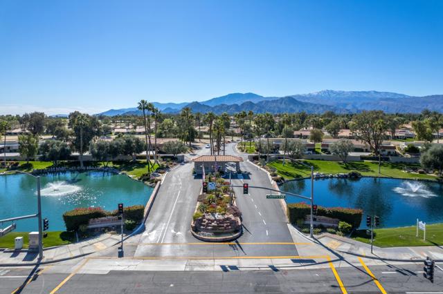 40155 Baltusrol Circle, Palm Desert CA: https://media.crmls.org/mediaz/13eadcea-d94a-4bb0-ab5d-2795ba7b8ad6.jpg