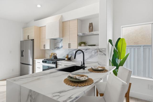 183 Plumosa Street, Oceanside CA: https://media.crmls.org/mediaz/13ebd2c6-8cb4-4a57-b616-1600e8d76359.jpg