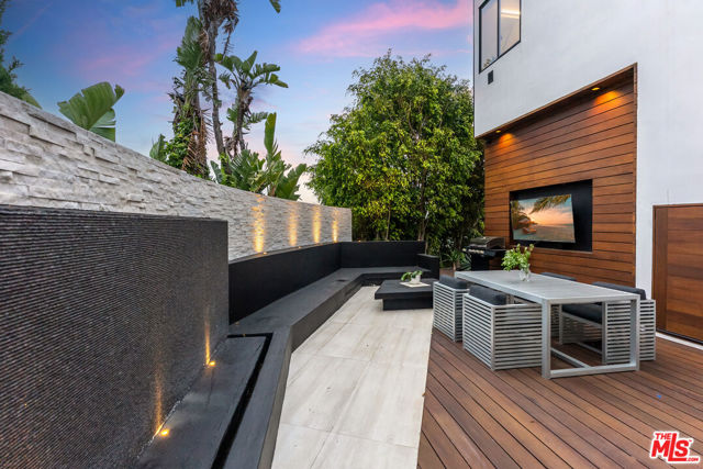 1545 Marlay Drive, Los Angeles CA: https://media.crmls.org/mediaz/13ebeb1e-6ffe-4d47-a4bd-765d859e45bb.jpg