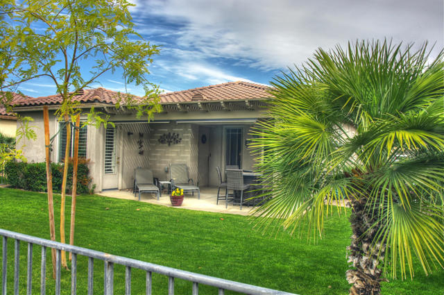 82087 Hopkins Drive, Indio CA: https://media.crmls.org/mediaz/13ec2f9c-a733-4b4b-8633-24dff66eea71.jpg