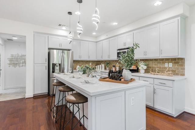 1688 Lee Way, Milpitas CA: https://media.crmls.org/mediaz/13ecf089-f630-4198-91f4-e9d6037c3622.jpg