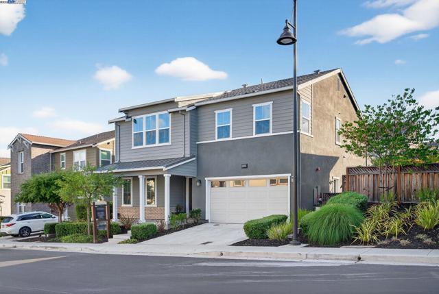 7058 Atlas Peak Dr, Dublin CA: https://media.crmls.org/mediaz/13edabcf-ee63-4159-a0f3-7049d6670c94.jpg