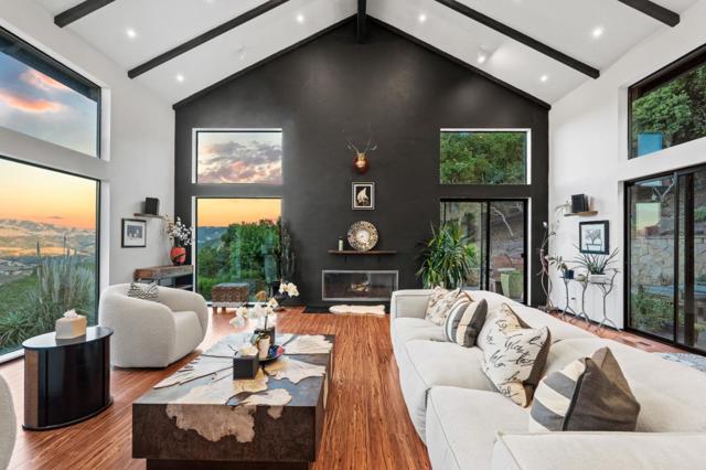 12740 Sundance Lane, Carmel Valley CA: https://media.crmls.org/mediaz/13edbf55-deff-49fe-a515-2e0bf4dc2eb4.jpg