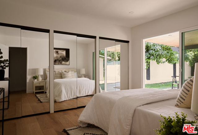 5271 Woodlake Avenue, Woodland Hills CA: https://media.crmls.org/mediaz/13ee5d80-2b65-456c-9a58-f9ac6b9b2c22.jpg