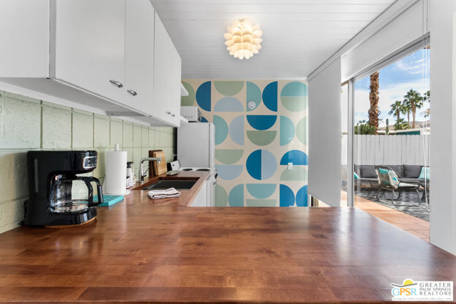 1111 E Palm Canyon Drive, Palm Springs CA: https://media.crmls.org/mediaz/13eeff97-5295-45ac-bc4e-4a913e5b7be6.jpg