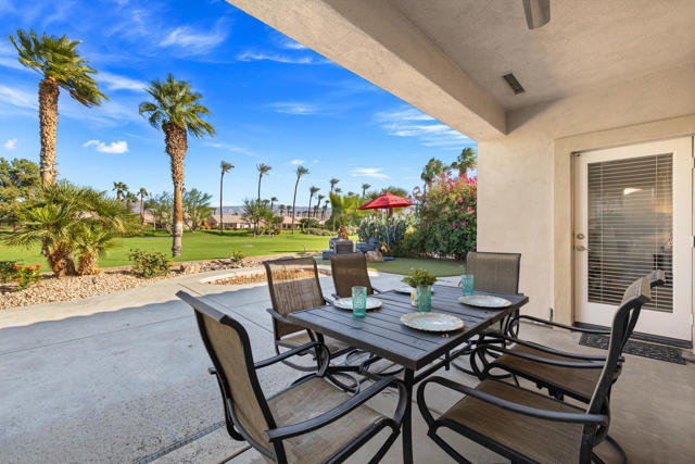 78310 Sunrise Mountain, Palm Desert CA: https://media.crmls.org/mediaz/13ef2fab-f499-48fd-90fb-8e1013ec710b.jpg