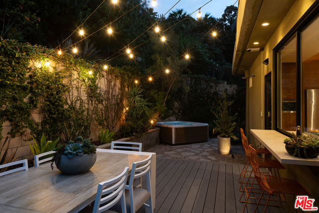 1855 Redcliff Street, Los Angeles CA: https://media.crmls.org/mediaz/13ef6c46-3f26-4f3b-9dd6-2f8a30714a1f.jpg
