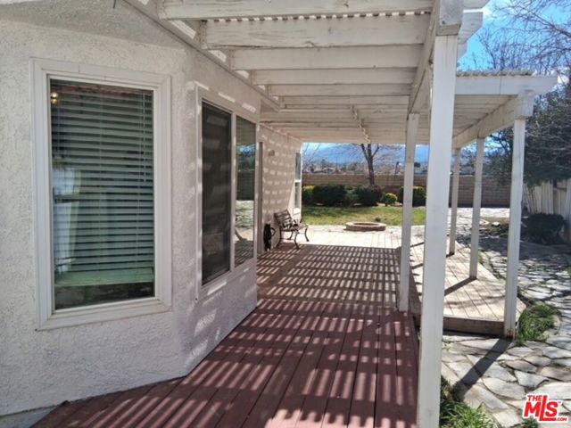 4026 Kona Court, Palmdale CA: https://media.crmls.org/mediaz/13f01fbb-4f90-4e26-ad6f-5b47605c21f5.jpg