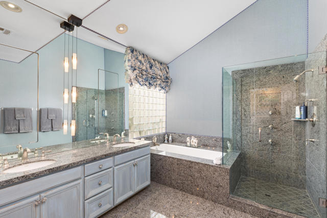 32 Colonial Drive, Rancho Mirage, CA 92270
