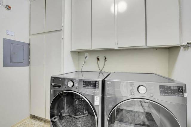 5391 Black Avenue, Pleasanton CA: https://media.crmls.org/mediaz/13f075df-ea98-4b21-ba8a-2acaa89a044c.jpg