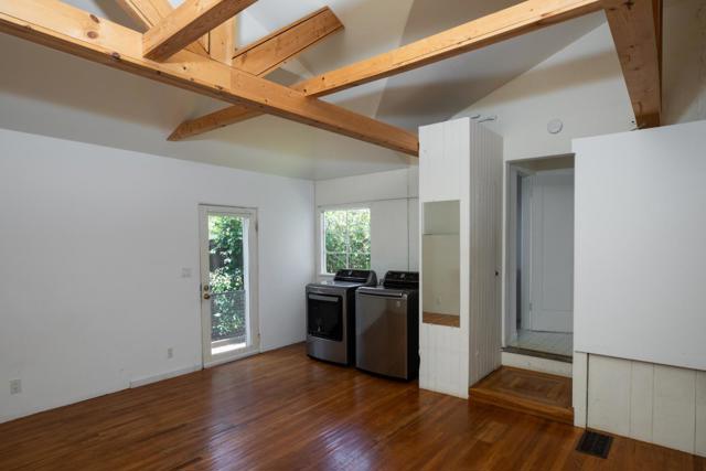 61 Sylvian Way, Los Altos CA: https://media.crmls.org/mediaz/13f0898c-140d-467c-bbb6-3f7be946f7a5.jpg
