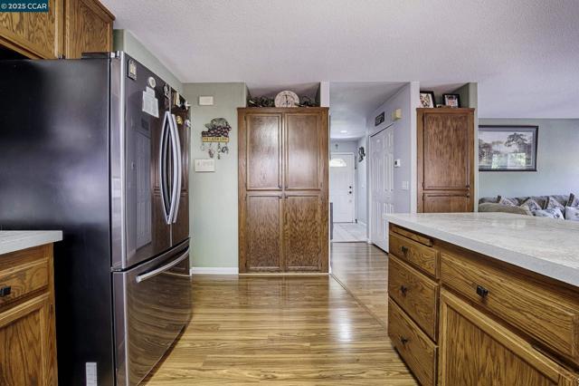 1795 Walnut Creek Dr, Santa Rosa CA: https://media.crmls.org/mediaz/13f154bc-fe3c-4631-96da-1b9c277f8556.jpg