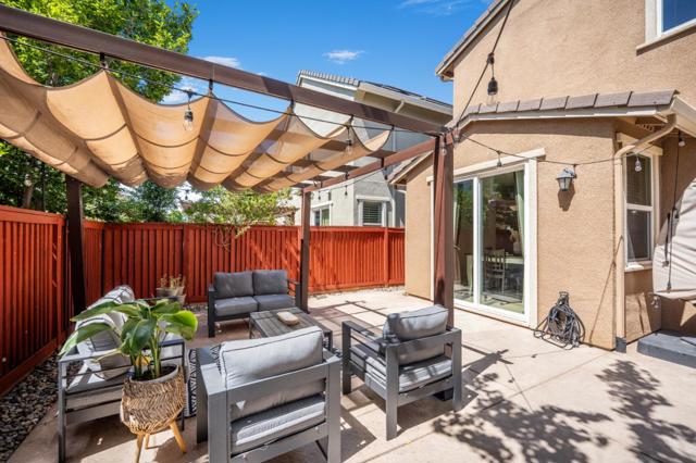 250 Robin Place, Gilroy CA: https://media.crmls.org/mediaz/13f20766-ddd8-4fa8-9dc7-7f347c890726.jpg