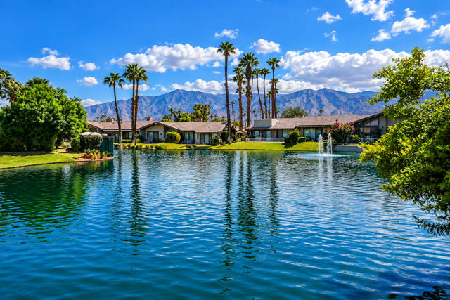 109 Deer Spring Way, Palm Desert, CA 92211