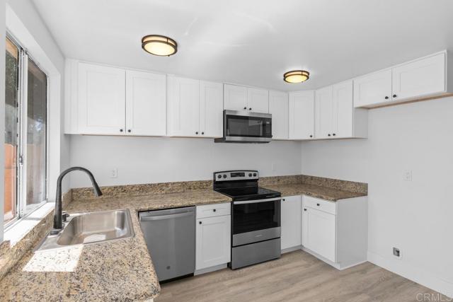 Photo #3: PTP2303833 Listing 