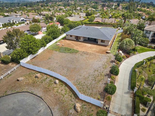 1755 Calle Catalina, Escondido CA: https://media.crmls.org/mediaz/13f299ef-56a4-419d-ab49-8cc6c7ea873a.jpg