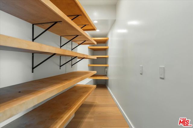 1100 Pine Drive, Beverly Hills CA: https://media.crmls.org/mediaz/13f310ac-c7b4-4448-9b51-8522554d0575.jpg