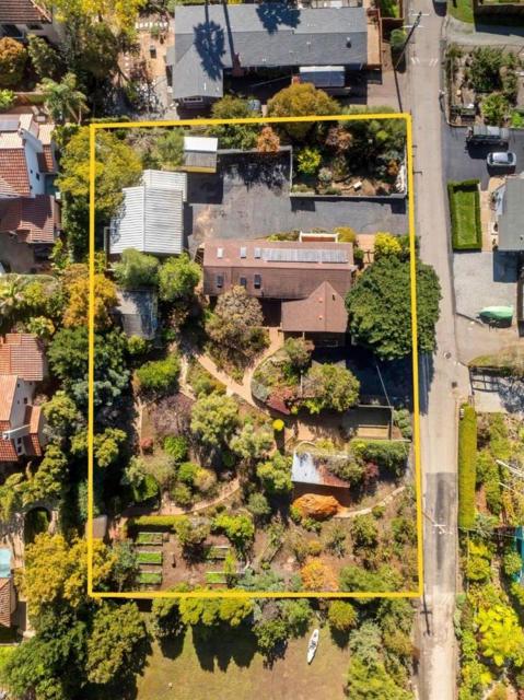 3360 Merrill Road, Aptos CA: https://media.crmls.org/mediaz/13f3247e-6a4b-4493-9c4a-ded03eed96bb.jpg