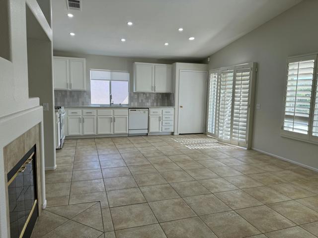 49590 Lincoln Drive, Indio CA: https://media.crmls.org/mediaz/13f427ab-d813-4e20-8a10-c4e610f74ffc.jpg