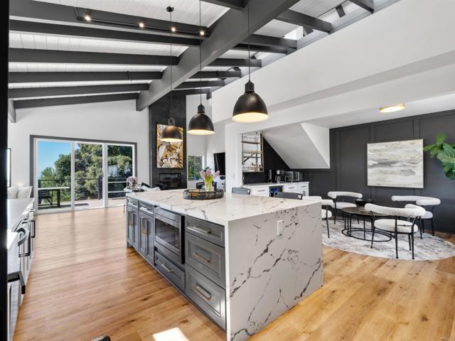 20790 Fortuna Del Norte, Escondido CA: https://media.crmls.org/mediaz/13f446db-79b7-4ec6-8316-3cc5f89284b0.jpg