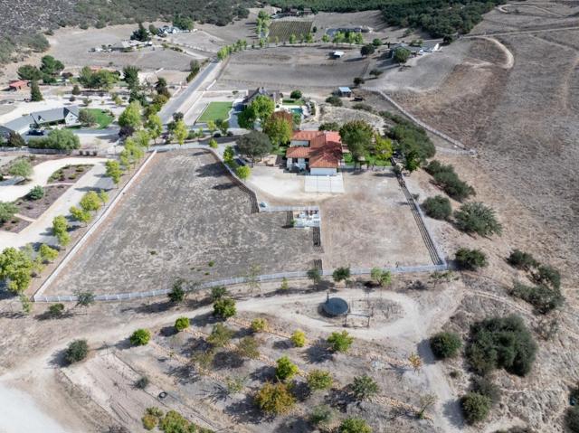 44734 Sun Valley Drive, King City CA: https://media.crmls.org/mediaz/13f472e0-7980-45f6-b76a-123b8bf6f0f7.jpg