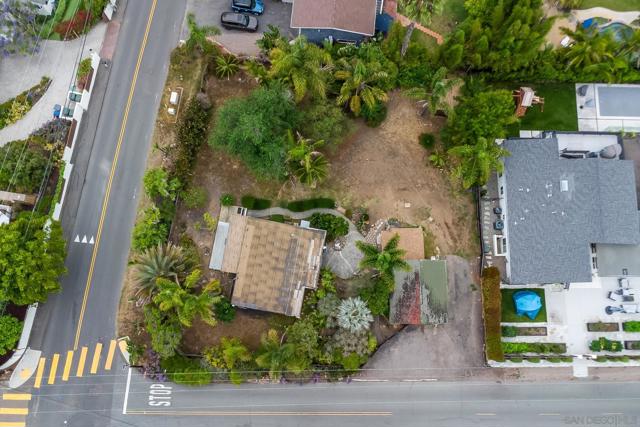 890 Capri Rd, Encinitas CA: https://media.crmls.org/mediaz/13f4ce9d-98af-4be8-b11a-92325bdcef12.jpg