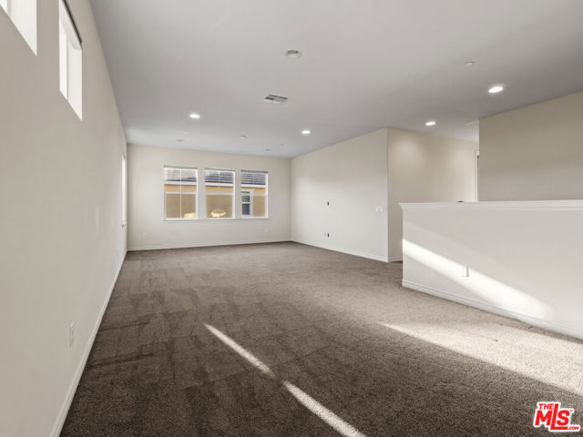 26420 Township Street, Santa Clarita CA: https://media.crmls.org/mediaz/13f4e7f6-d215-4c7c-aa27-b3d3d367dc99.jpg