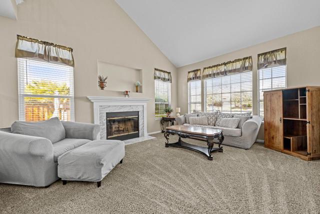 151 Tierra Del Sol, Hollister CA: https://media.crmls.org/mediaz/13f4f546-5b99-454f-8b89-2b925f185abb.jpg