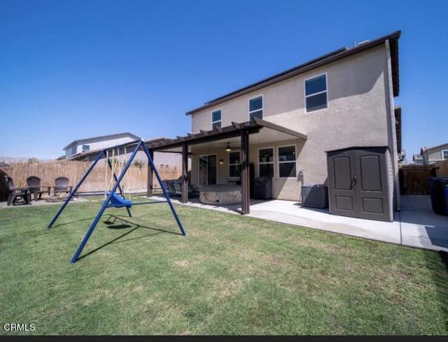 Detail Gallery Image 9 of 15 For 5829 Commonwealth Ave, Bakersfield,  CA 93313 - 3 Beds | 3 Baths