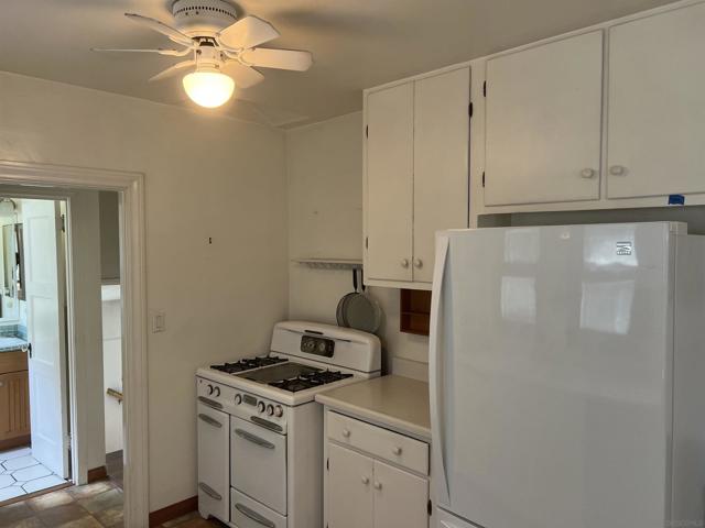 4866 Sussex Drive, San Diego CA: https://media.crmls.org/mediaz/13f57dad-b41b-4e60-a23f-0aa03c1ed4fd.jpg