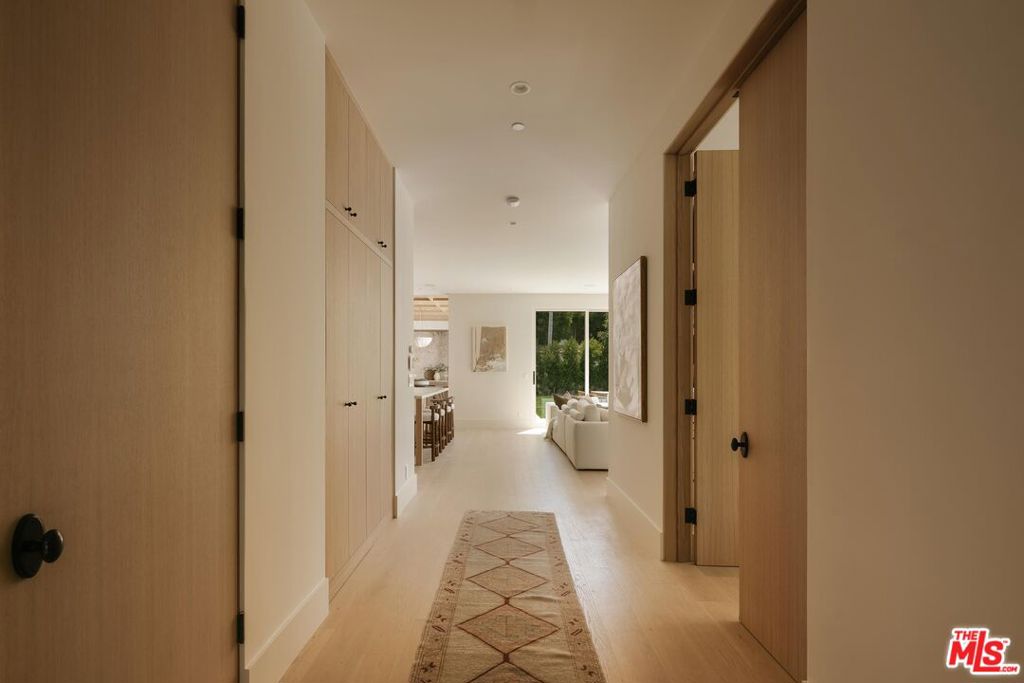 MLS #26863467 image #2