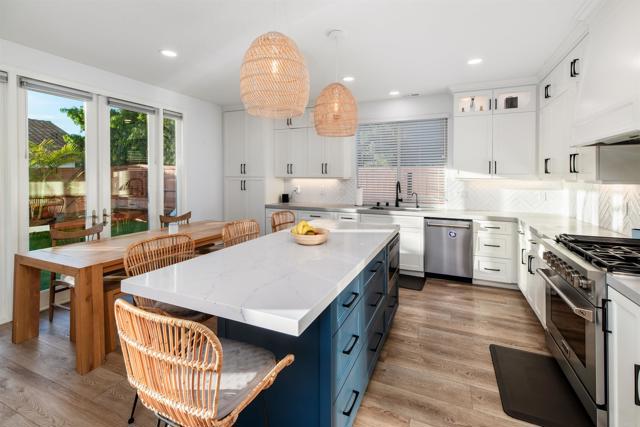 Detail Gallery Image 14 of 44 For 6443 Amethyst Way, Carlsbad,  CA 92011 - 4 Beds | 2/1 Baths