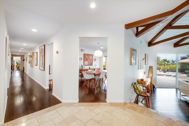 Detail Gallery Image 14 of 75 For 1901 Avowood Ct, Fallbrook,  CA 92028 - 4 Beds | 3 Baths