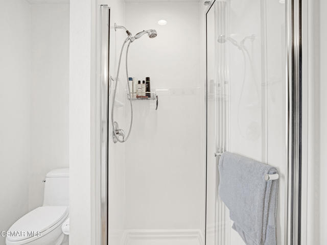 1206 S Westlake Boulevard, Westlake Village CA: https://media.crmls.org/mediaz/13f94877-b3b9-4dea-adca-4e1f33b81bf1.jpg