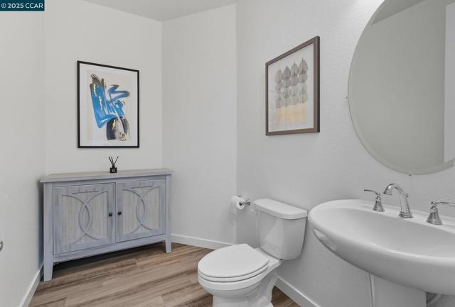 320 E Angelina Ave, Mountain House CA: https://media.crmls.org/mediaz/13f989b9-0c62-4813-9363-c62d98ae6bd2.jpg