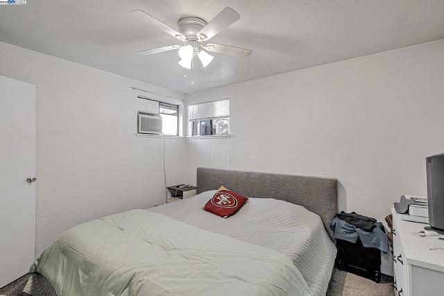 4655 Augustine St, Pleasanton CA: https://media.crmls.org/mediaz/13fa97d2-2bd7-4e82-97a7-5f91acb106d4.jpg