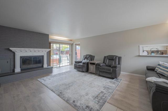 607 La Mesa Drive, Salinas CA: https://media.crmls.org/mediaz/13fad5d9-bd93-4edc-9286-cb76201d0526.jpg