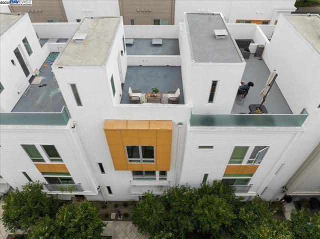 7906 Regional Cmn, Dublin CA: https://media.crmls.org/mediaz/13fbce5d-6777-473a-97dd-fa9192e0ebc2.jpg