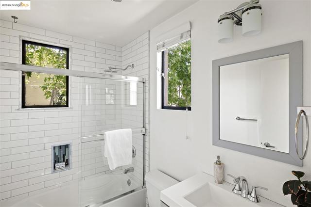 Image 22 of 39 For 1210 66th St