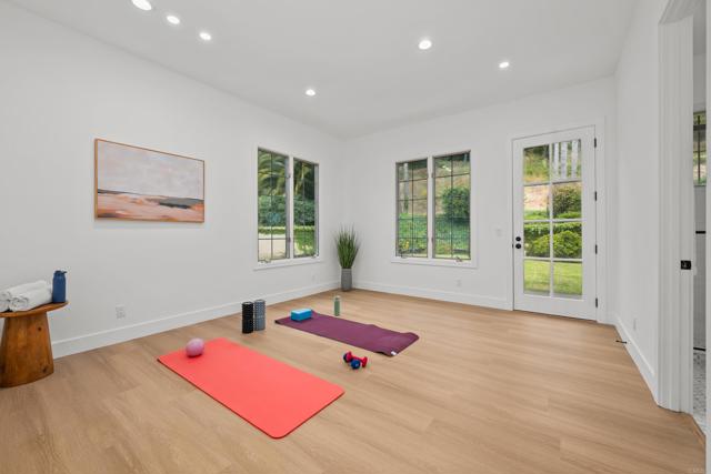 18150 Via Ascenso, Rancho Santa Fe CA: https://media.crmls.org/mediaz/13fcd903-25a9-4425-bd4e-c0daab8822ce.jpg