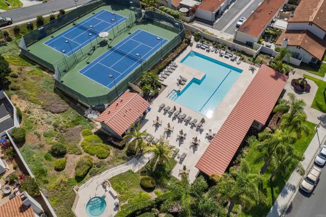 Detail Gallery Image 25 of 31 For 6819 Alderwood Dr, Carlsbad,  CA 92011 - 2 Beds | 2/1 Baths