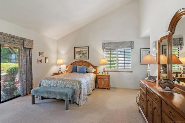 12982 Polvera Ct, San Diego CA: https://media.crmls.org/mediaz/13fe6084-903b-4d21-b4fd-63a8d1b06242.jpg