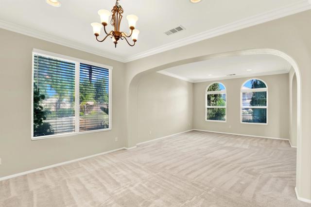 43883 Brookhaven Court, Temecula CA: https://media.crmls.org/mediaz/13fe8805-d92f-4849-97a4-5b7b71e69767.jpg